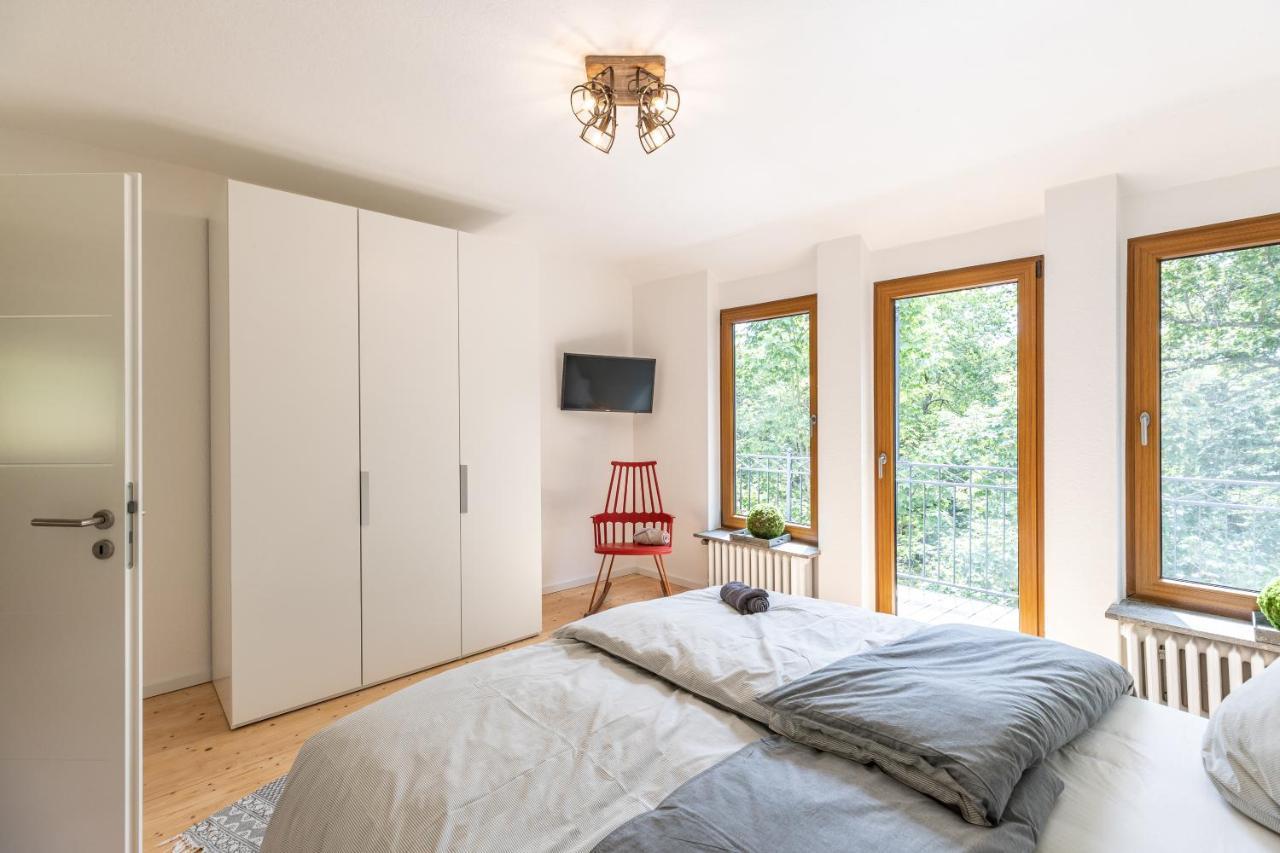 Landhaus Karbach Komplett Oder Einzelne Wohneinheiten Villa Inkl Sauna Bzw Waldhaeuschen Hirten ภายนอก รูปภาพ